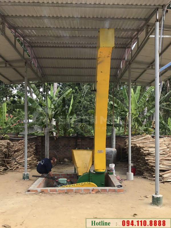 Máy băm gỗ dạng phun