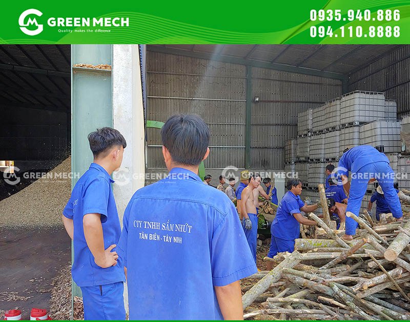 Các nhân viên đang lến kế hoạch lắp đặt